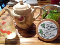 �はす茶と香草.JPG